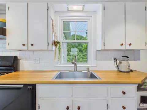 Kitchen - 33 Park St, Bath, ME 04530 photo 3 of 5