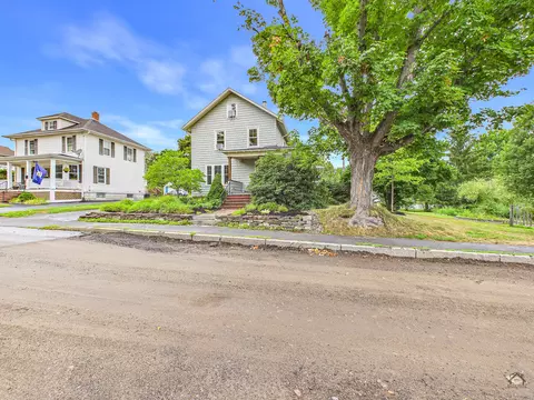 Exterior - 33 Park St, Bath, ME 04530 photo 13 of 19