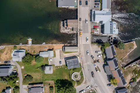 View/Area - 10 Main St, Vinalhaven, ME 04863 photo 7 of 8
