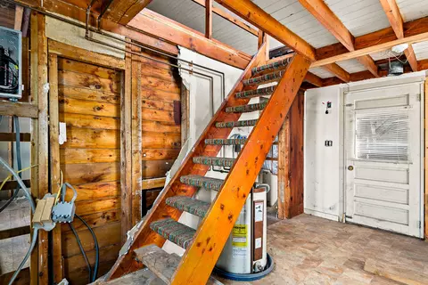 Entry Way - 10 Main St, Vinalhaven, ME 04863 photo 3 of 3