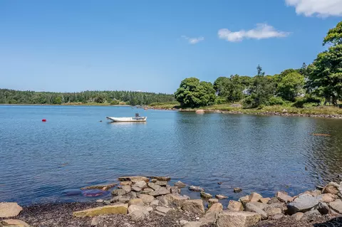 View/Area - 46 Main St, Vinalhaven, ME 04863 photo 5 of 8