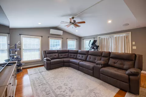 Living - 6 Champlain Ave, Lewiston, ME 04240 photo 4 of 5