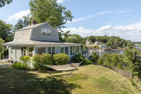 32 Nickerson Rd, Southport, ME 04576