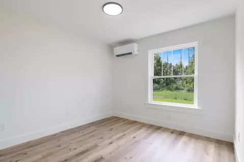 Bedroom - 459 Hansons Ridge Rd, Springvale, ME 04083 photo 3 of 10