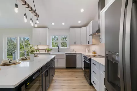 Kitchen - 459 Hansons Ridge Rd, Springvale, ME 04083 photo 6 of 8