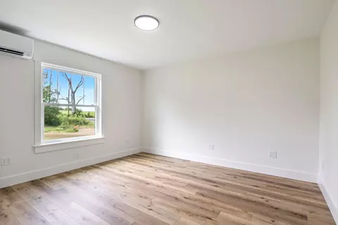 Bedroom - 459 Hansons Ridge Rd, Springvale, ME 04083 photo 5 of 10