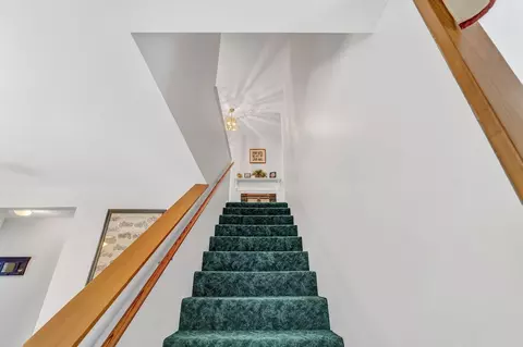 Entry Way - 20 Pine View Ln, Winterport, ME 04496 photo 5 of 7