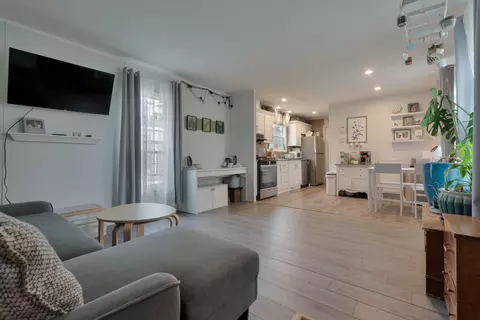 10 Primrose Ln, Brunswick, ME 04011