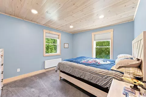 Bedroom - 594 Vaughn Rd, Dover Foxcroft, ME 04426 photo 2 of 3