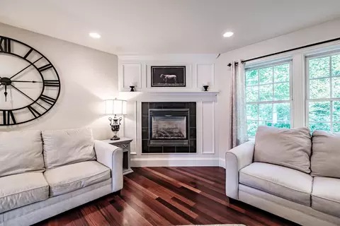 Living - 2 Victoria Ln, Windham, ME 04062 photo 2 of 5