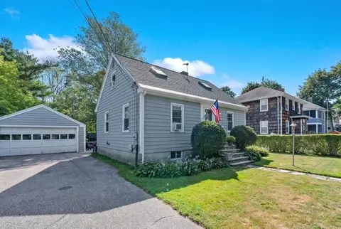220 Pine St, South Portland, ME 04106