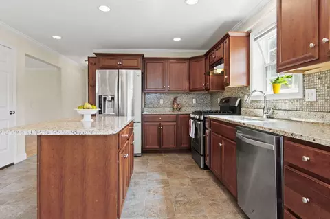 Kitchen - 152 State St, Gorham, ME 04038 photo 3 of 6