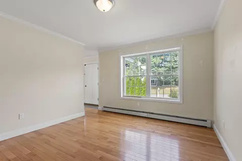 Living - 152 State St, Gorham, ME 04038 photo 6 of 7