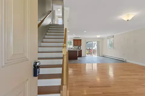 Entry Way - 152 State St, Gorham, ME 04038 photo 1 of 7