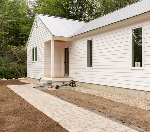 380 Guinea Rd, Biddeford, ME 04005