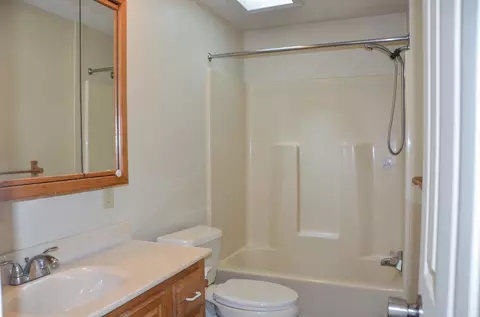 Bath - 593 Abbott Rd, Winslow, ME 04901 photo 6 of 6