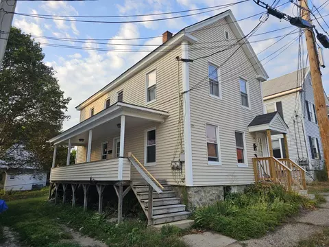 14 Hammond St, Sanford, ME 04073