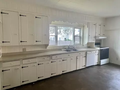 Kitchen - 16 Liberty St, Bath, ME 04530 photo 3 of 3
