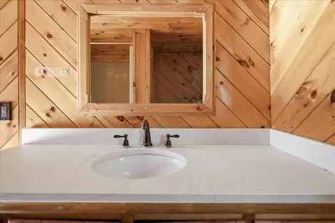 Bath - 277 Blanchard Rd, Springvale, ME 04083 photo 2 of 3