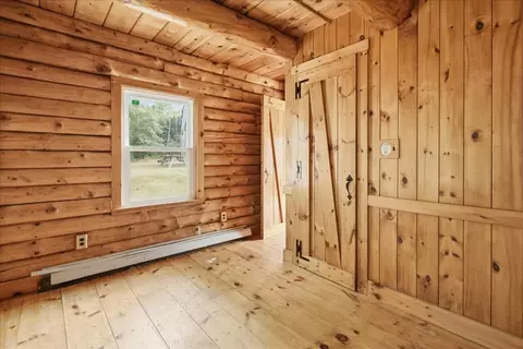 Bedroom - 277 Blanchard Rd, Springvale, ME 04083 photo 3 of 11