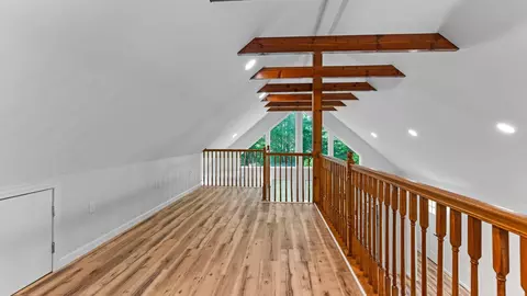 Entry Way - 16 Dyer Rd, Raymond, ME 04071 photo 2 of 9