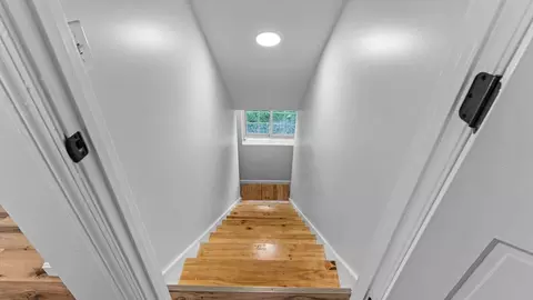 Entry Way - 16 Dyer Rd, Raymond, ME 04071 photo 3 of 9
