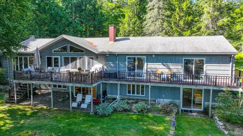13 Edgewater Ln, Bridgton, ME 04009