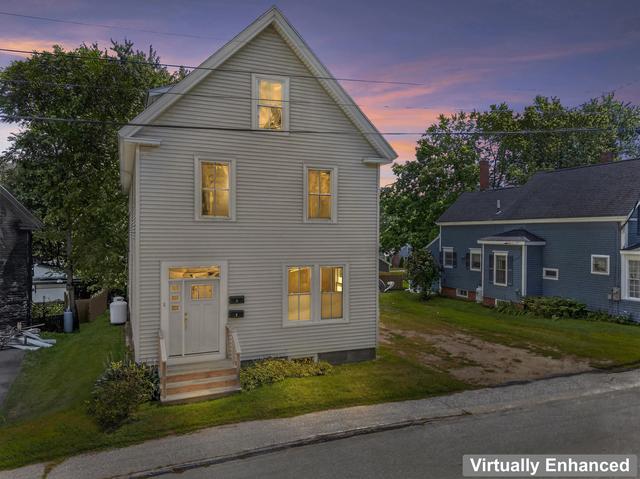 8 Pope St, Gardiner, ME 04345