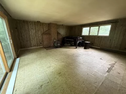Living - 339 Mountain Rd, Woolwich, ME 04579 photo 2 of 9
