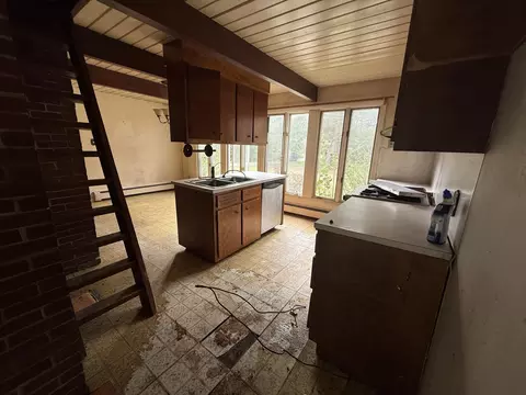 Kitchen - 339 Mountain Rd, Woolwich, ME 04579 photo 2 of 2