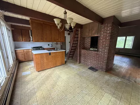 Kitchen - 339 Mountain Rd, Woolwich, ME 04579 photo 1 of 2