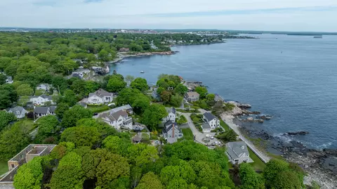 3 Garden Cir, Cape Elizabeth, ME 04107