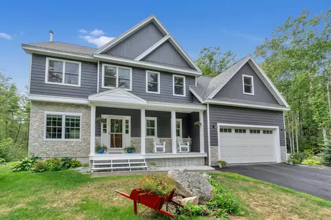 451 Cape Rd, Raymond, ME 04071