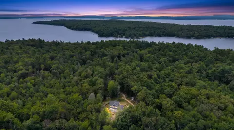 451 Cape Rd, Raymond, ME 04071