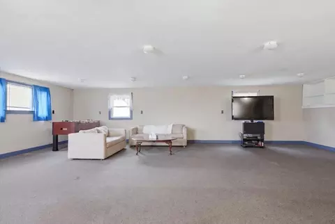 Living - 43 Winthrop Rd, Readfield, ME 04355 photo 8 of 8