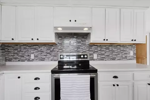 Kitchen - 43 Winthrop Rd, Readfield, ME 04355 photo 4 of 5