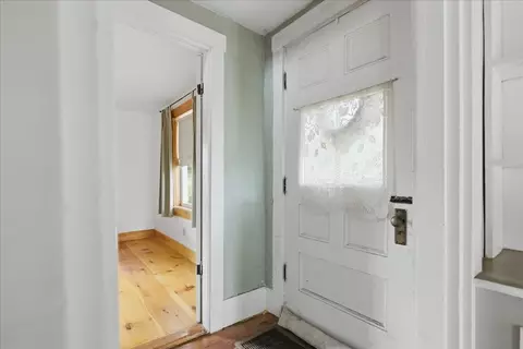 Entry Way - 43 Winthrop Rd, Readfield, ME 04355 photo 2 of 9