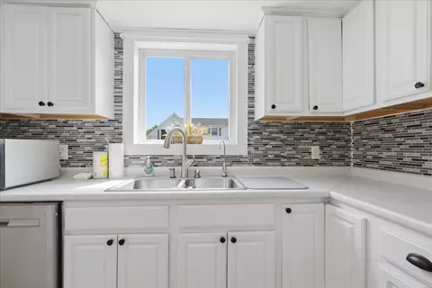 Kitchen - 43 Winthrop Rd, Readfield, ME 04355 photo 5 of 5