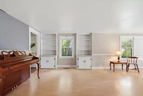 Living - 43 Winthrop Rd, Readfield, ME 04355 photo 5 of 8