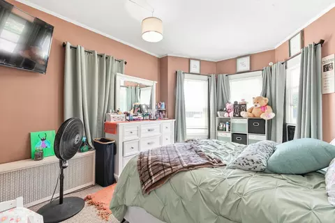Bedroom - 705 Roosevelt Trl, Windham, ME 04062 photo 2 of 3