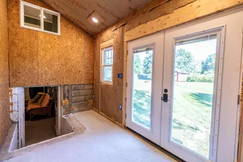 Entry Way - 127 Main St, Windham, ME 04062 photo 4 of 6