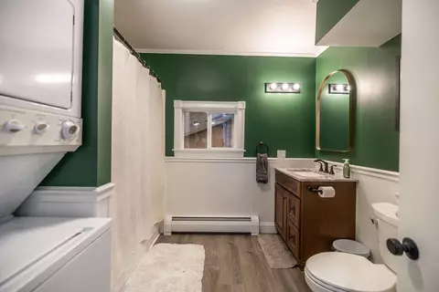 Bath - 127 Main St, Windham, ME 04062 photo 1 of 2