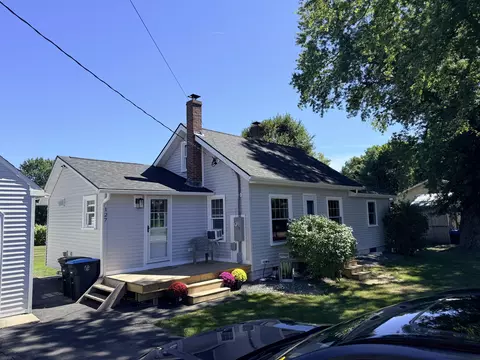 Exterior - 127 Main St, Windham, ME 04062 photo 2 of 16