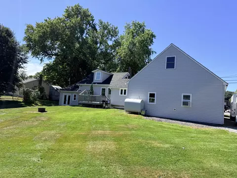 Exterior - 127 Main St, Windham, ME 04062 photo 4 of 16