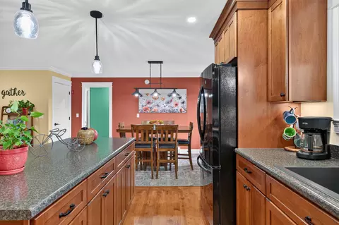 Kitchen - 6 Barbara Win Ln, Windham, ME 04062 photo 3 of 6