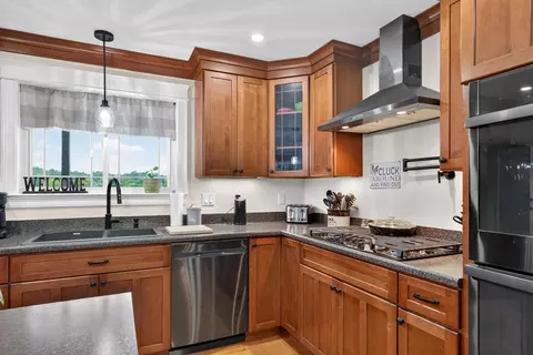 Kitchen - 6 Barbara Win Ln, Windham, ME 04062 photo 2 of 6