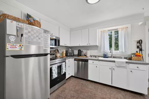 Kitchen - 3 Villa Rd #-, Westbrook, ME 04092 photo 4 of 7