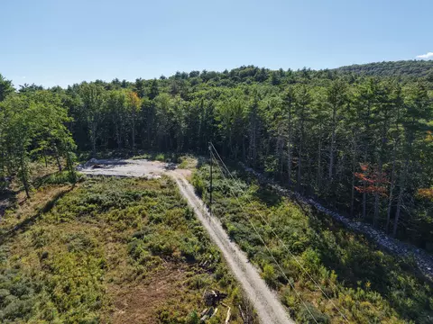 708 Webbs Mills Rd, Raymond, ME 04071
