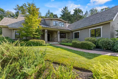 44 Maeves Way, Cumberland, ME 04110