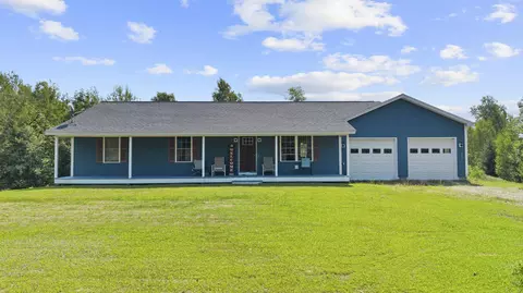 490 Wingood Rd, Windsor, ME 04363